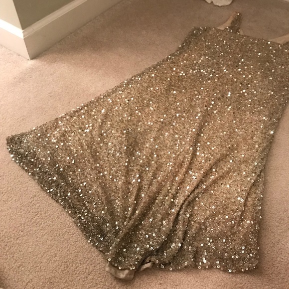 Stunning gold sequin prom dress - Picture 5 of 6